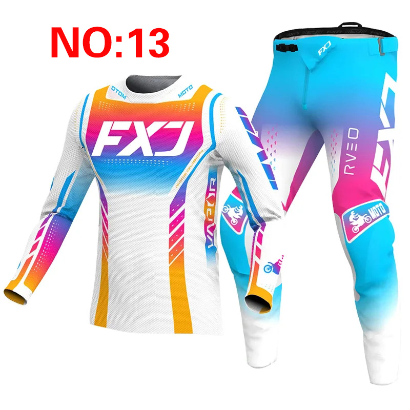 Novo conjunto de equipamentos  - Mountain Biking Trails avaliação e preço
